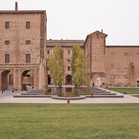 Appartamento Luxury 5 Al Duomo Di Parma Esterno foto