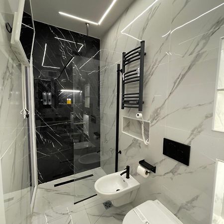 Appartamento Luxury 5 Al Duomo Di Parma Esterno foto
