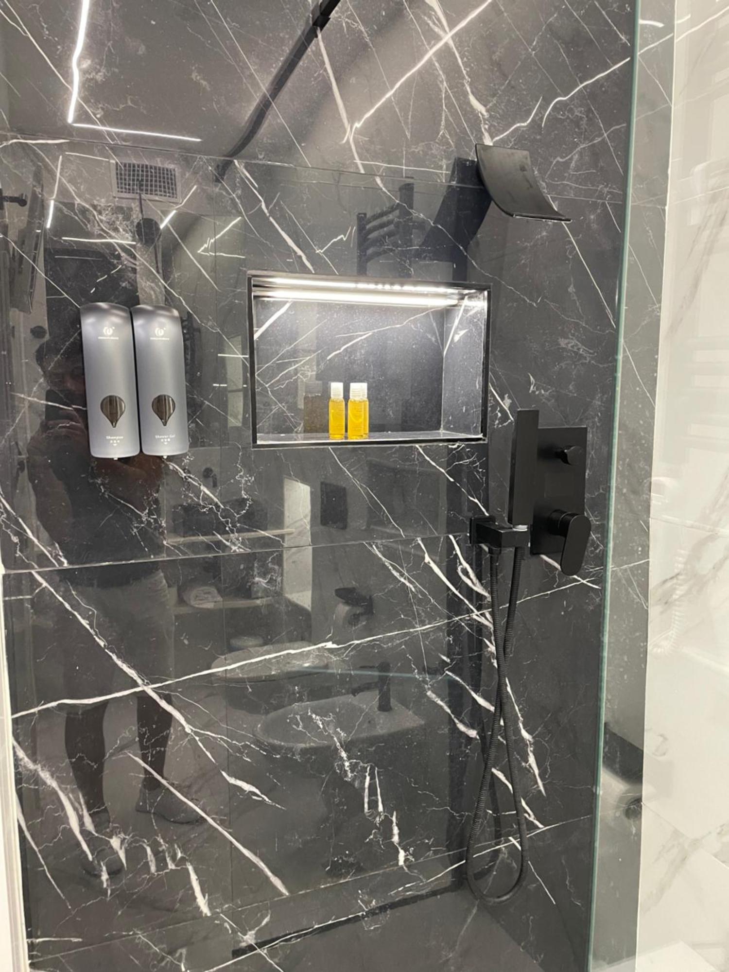 Appartamento Luxury 5 Al Duomo Di Parma Esterno foto